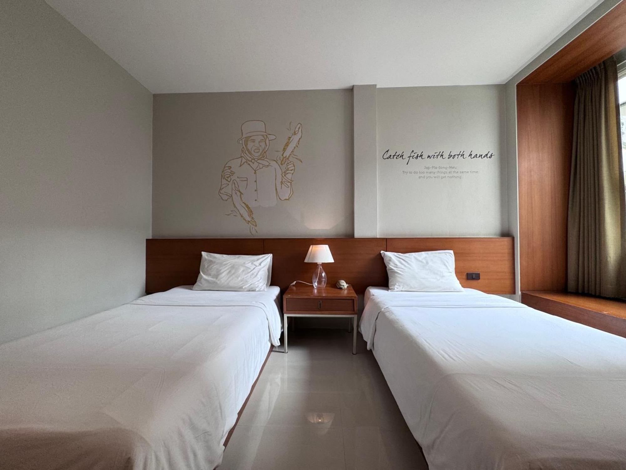 Standard Twin Room